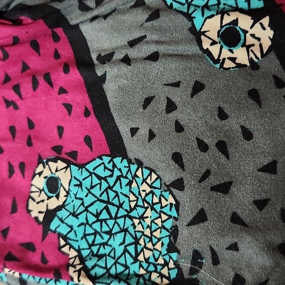 LuLaRoe Pants - LULAROE LLR OS Patterned Mosaic Bird Buttery Soft Legging One Size